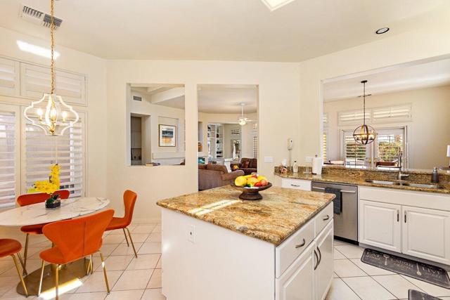 37948 Breeze Way, Palm Desert CA: https://media.crmls.org/mediaz/4cf1408e-124b-4a80-b391-7ea8ddf8df3c.jpg