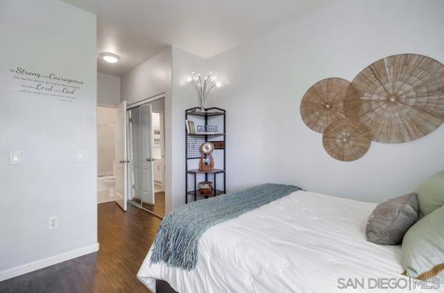3534 Caminito El Rincon, San Diego CA: https://media.crmls.org/mediaz/4cf337b1-fd75-4a7f-bd63-79dea1c70b6e.jpg