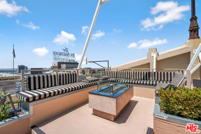 6253 Hollywood Boulevard, Los Angeles CA: https://media.crmls.org/mediaz/4cf35b15-0757-456b-bc46-27bf85652054.jpg