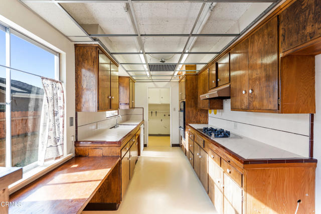 Detail Gallery Image 8 of 33 For 7092 Harmon Dr, Ventura,  CA 93003 - 3 Beds | 2 Baths