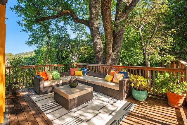 25 Grove Street, Los Gatos CA: https://media.crmls.org/mediaz/4cf4249e-1a64-48f2-8392-cee6722ee29b.jpg