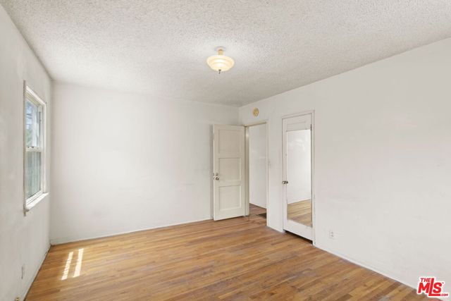 4030 Boise Avenue, Los Angeles CA: https://media.crmls.org/mediaz/4cf651ac-f76e-4fd6-b19a-c4ab4b951cae.jpg