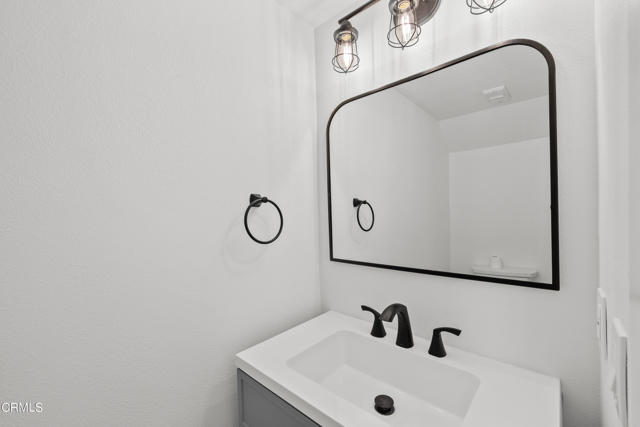 Detail Gallery Image 13 of 29 For 1223 Chelan Ln, Ventura,  CA 93004 - 1 Beds | 1/1 Baths