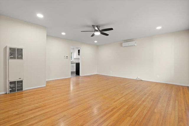 220 Loreto Street, Mountain View CA: https://media.crmls.org/mediaz/4cf6b1e0-e1e1-426d-8260-8e93fb35f837.jpg