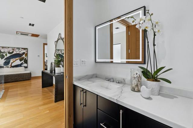 33 Highland Avenue, Burlingame CA: https://media.crmls.org/mediaz/4cf6d95c-9c8c-451d-b06d-68d71d72049f.jpg