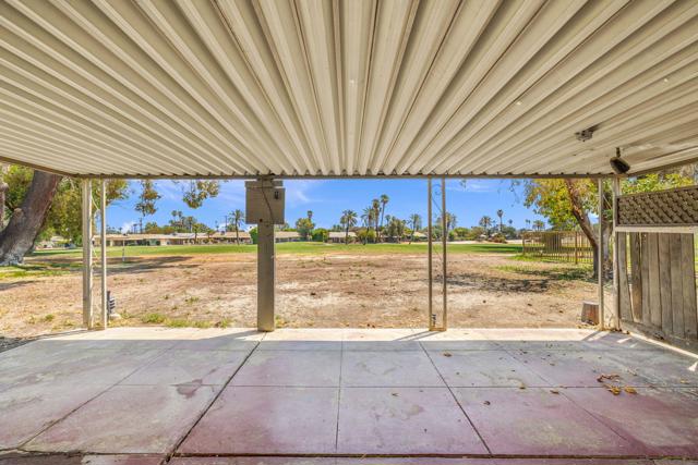 42660 Wisconsin Avenue, Palm Desert CA: https://media.crmls.org/mediaz/4cf7e322-cd1c-425d-addf-55ffaab2b71b.jpg