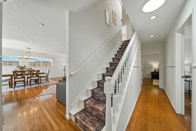 420 Camden Rd, Alameda CA: https://media.crmls.org/mediaz/4cf9f0ee-4d6c-46ed-9494-0970be1641fa.jpg