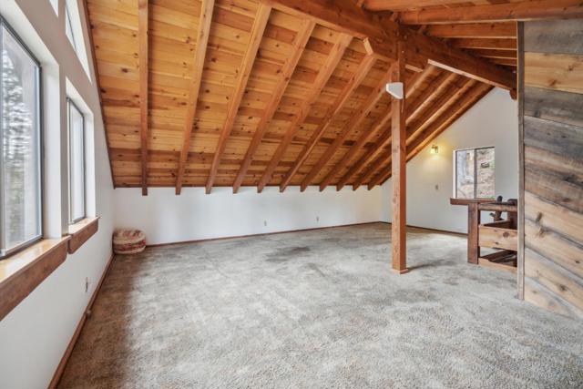 2120 Pack Trail, Mount Shasta CA: https://media.crmls.org/mediaz/4cfb63dc-4bad-44de-86d2-8bd0d536da61.jpg