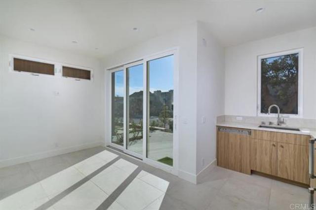 Detail Gallery Image 9 of 12 For 3903 Haines, San Diego,  CA 92109 - – Beds | – Baths