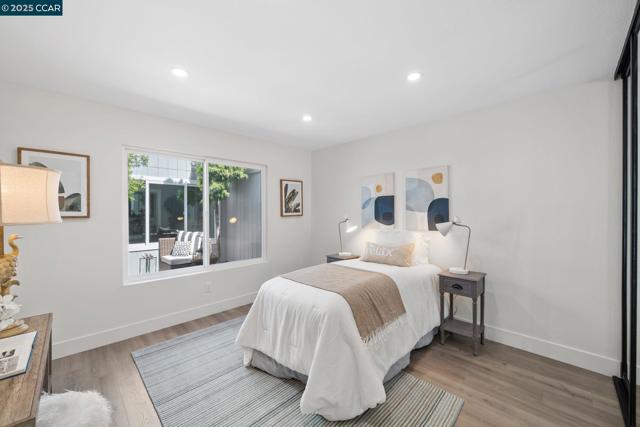117 Brighton Rd, Alameda CA: https://media.crmls.org/mediaz/4cfbc649-9751-4588-8971-b5e50a94036e.jpg
