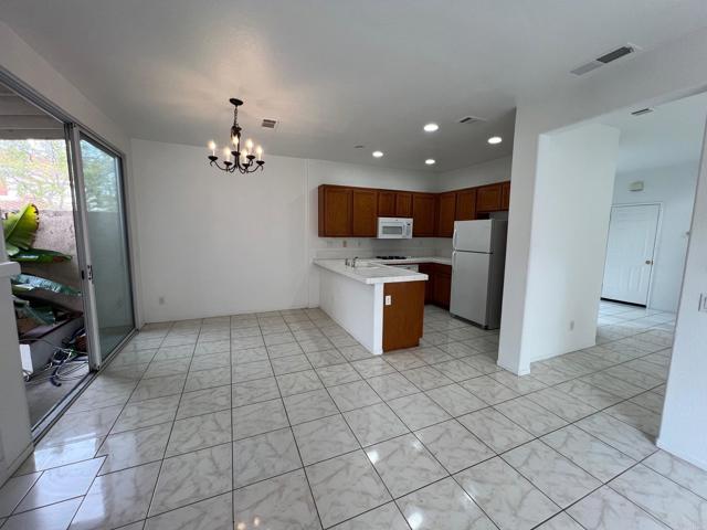 Detail Gallery Image 7 of 15 For 9608 Capricorn Way, San Diego,  CA 92126 - 4 Beds | 2/1 Baths