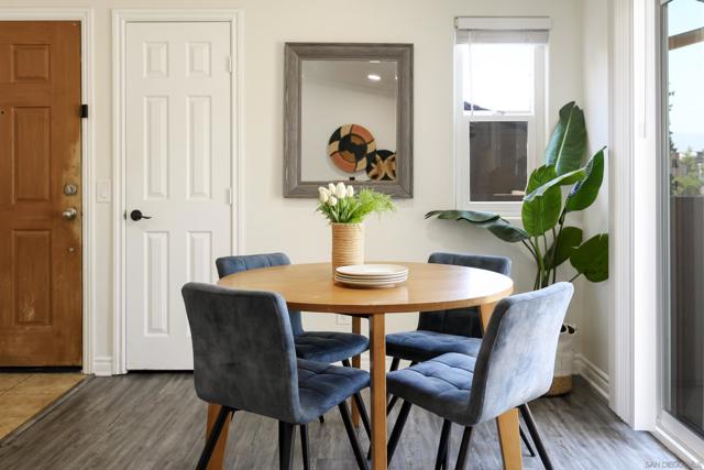 5033 Los Morros Way, Oceanside CA: https://media.crmls.org/mediaz/4cfcc3e7-b3f1-4baf-965d-b94c2e722b9b.jpg