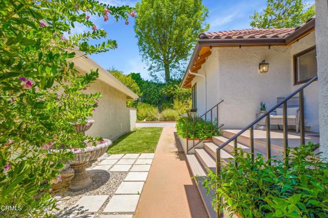 4559 Rayburn Street, Westlake Village CA: https://media.crmls.org/mediaz/4cfd49f3-b107-4524-999f-91f82f030c04.jpg