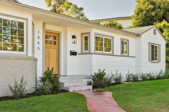 Detail Gallery Image 8 of 63 For 1045 Tarento Dr, San Diego,  CA 92107 - 4 Beds | 4 Baths