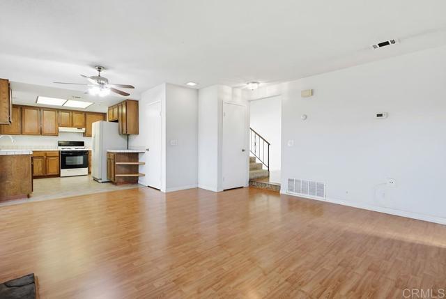 Detail Gallery Image 13 of 33 For 1237 Armstrong Cir, Escondido,  CA 92027 - 4 Beds | 2/1 Baths