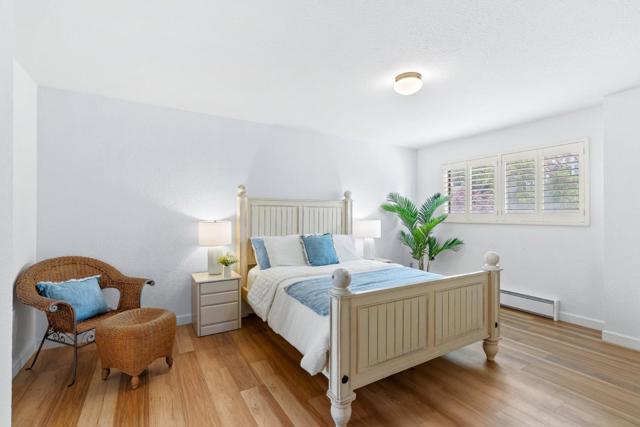 303 Cherry Avenue, Capitola CA: https://media.crmls.org/mediaz/4cff43bd-226e-4485-bd1b-45ac46a6cb6b.jpg