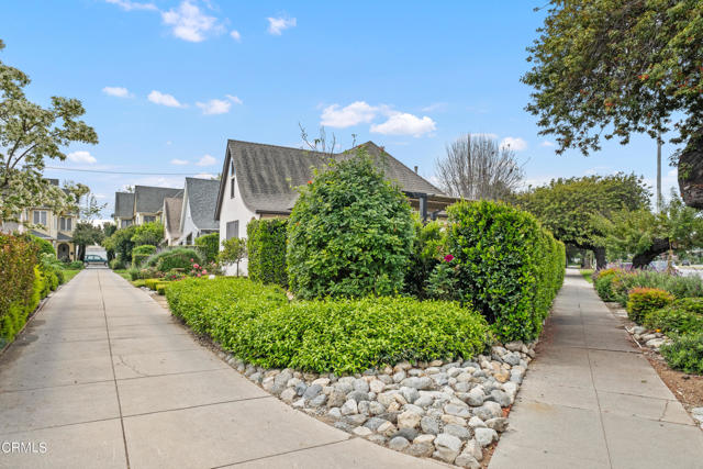 Detail Gallery Image 1 of 32 For 2101 Huntington Dr, South Pasadena,  CA 91030 - 1 Beds | 2 Baths