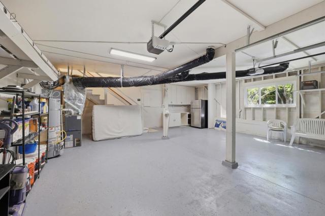 Image 32 of 47 For 723 Linda Court