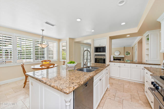 2445 Ranchgrove Drive, Westlake Village CA: https://media.crmls.org/mediaz/4d007bdc-7fc8-4d57-8b38-0ef9066906b1.jpg
