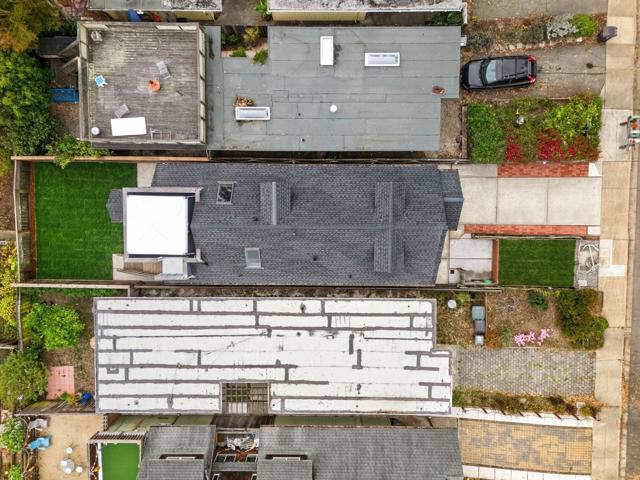 330 Avenue Cabrillo, El Granada CA: https://media.crmls.org/mediaz/4d02062e-a96c-4c32-bd9d-93151408ee97.jpg