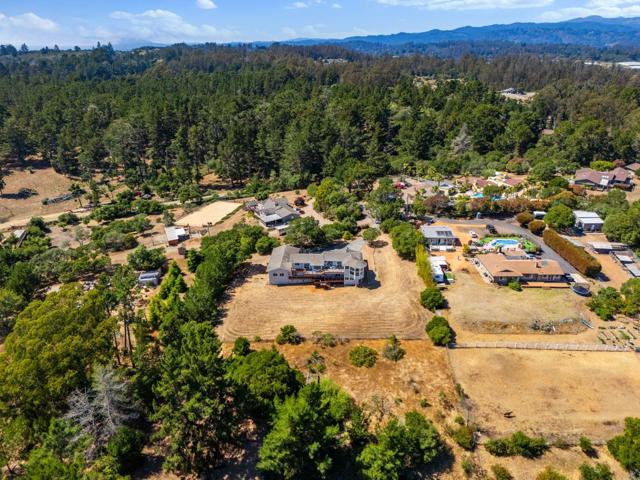 475 Fiesta Court, Watsonville CA: https://media.crmls.org/mediaz/4d0338a4-fd89-4b77-ba9f-871545fb2582.jpg
