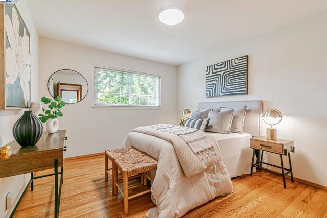 38426 Kimbro St, Fremont CA: https://media.crmls.org/mediaz/4d034416-73e3-42fb-998d-1c6eeb094eac.jpg