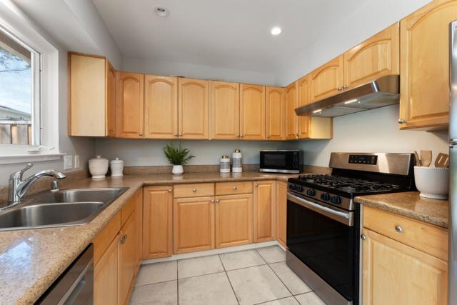 Image 6 of 28 For 1061 Hickorynut Court