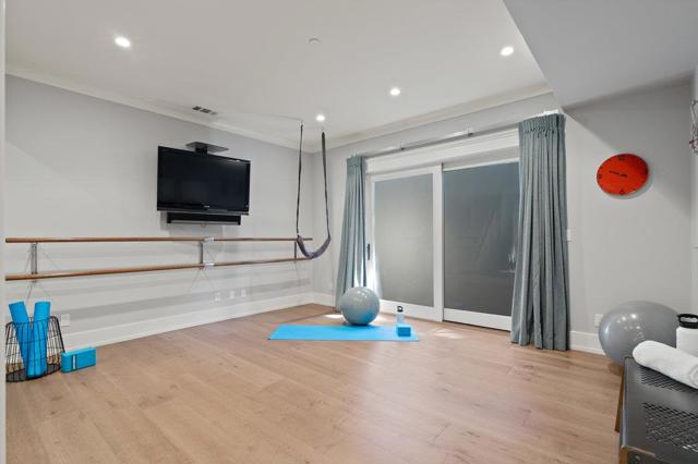 Image 65 of 92 For 1180 Lemon Avenue