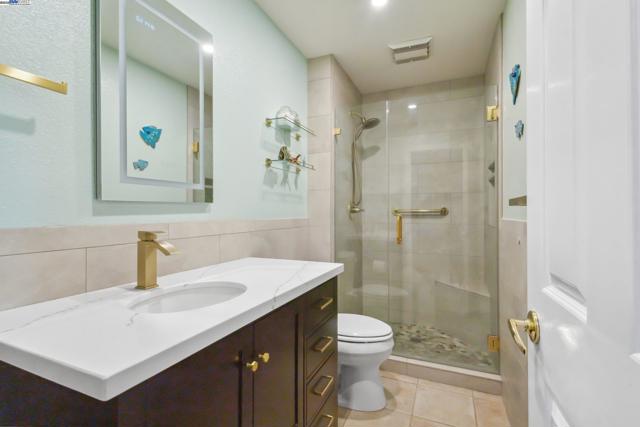 3565 Star Ridge Rd, Hayward CA: https://media.crmls.org/mediaz/4d05fc55-8047-49f1-9579-5eafca867ca1.jpg