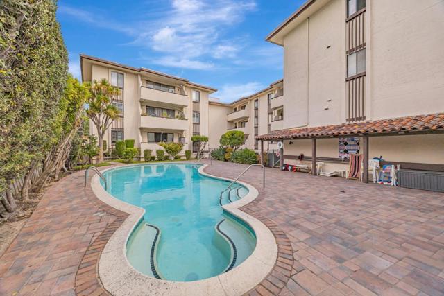 1427 Floribunda Avenue, Burlingame CA: https://media.crmls.org/mediaz/4d06dc4f-6bfe-4052-97b7-30eb3b15c564.jpg