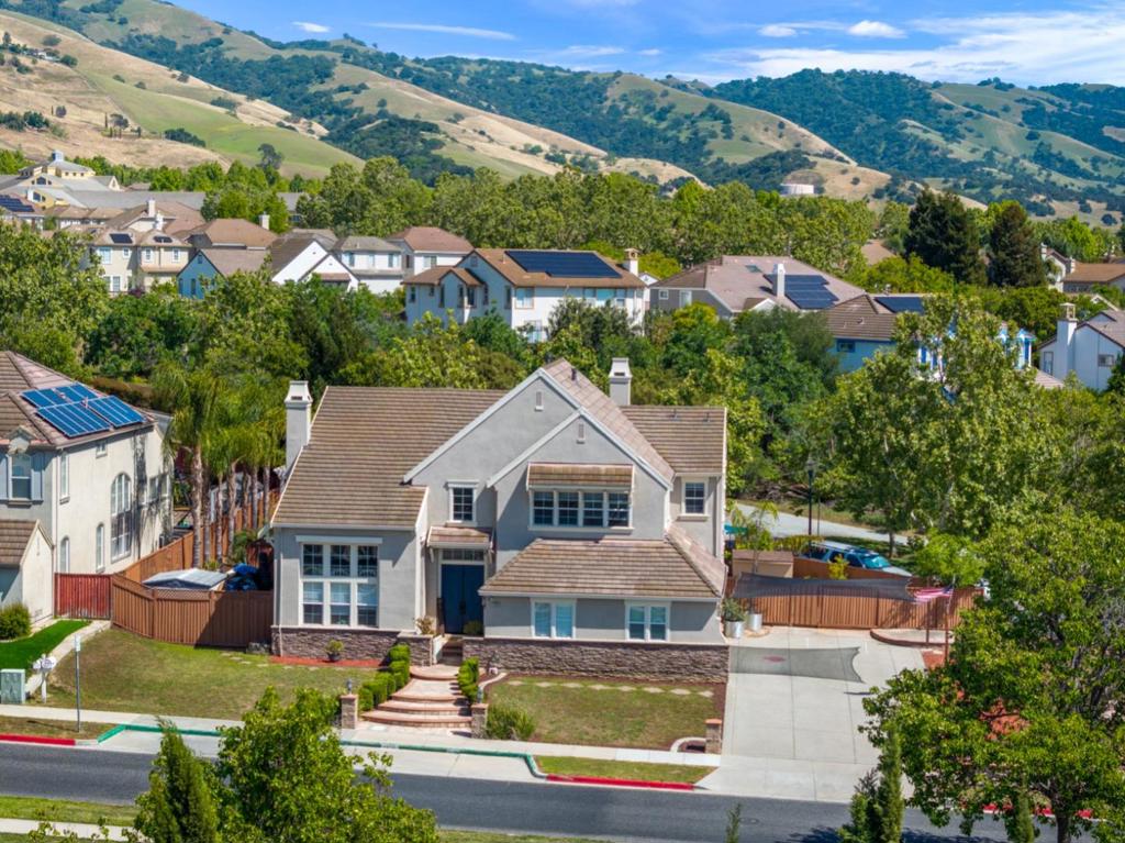 3598 Casabella Avenue