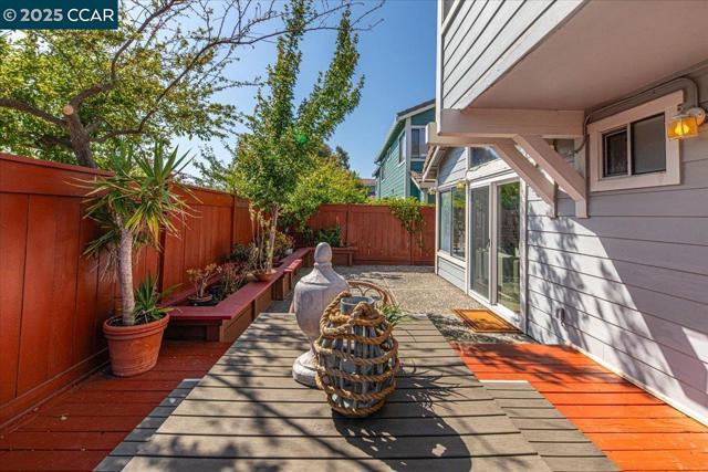 109 Cardoza, Hercules CA: https://media.crmls.org/mediaz/4d084721-cbdd-4b5a-b89d-61a7a2513f42.jpg