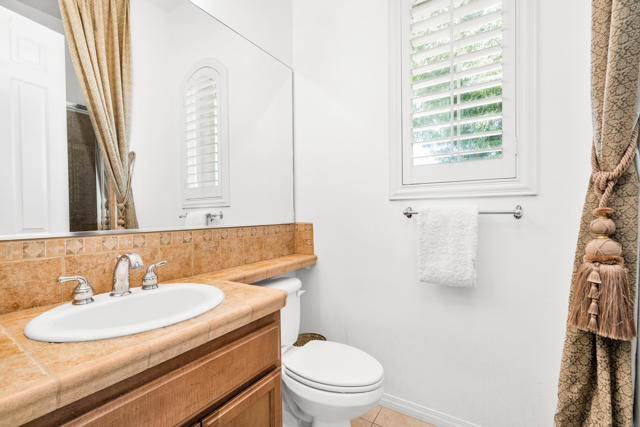 Image 10 of 32 For 105 Shoreline Drive