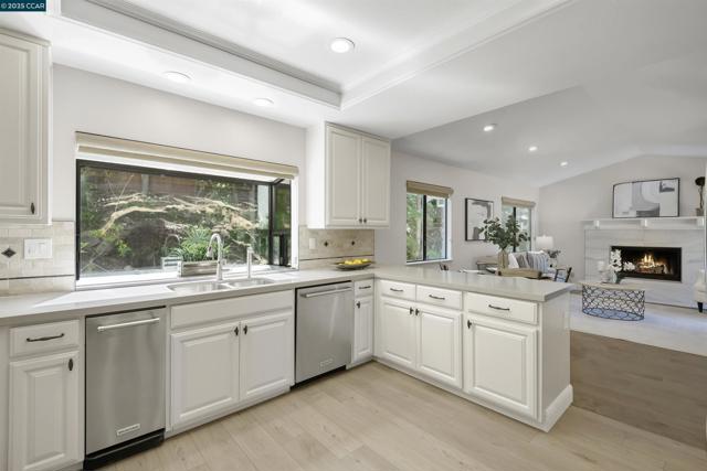 709 Liquidamber Pl, Danville CA: https://media.crmls.org/mediaz/4d0b56df-74eb-474f-9f62-6461567f3f93.jpg