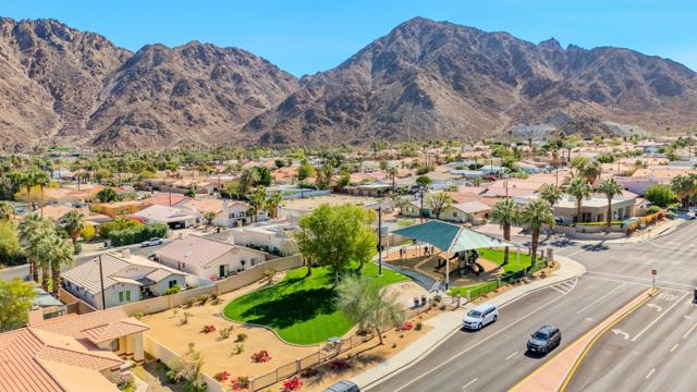 53385 Eisenhower Dr Drive, La Quinta CA: https://media.crmls.org/mediaz/4d0b9180-a437-45d5-a3a2-f610e2c4cc60.jpg