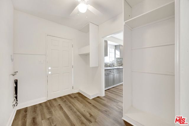21819 Arminta Street, Canoga Park CA: https://media.crmls.org/mediaz/4d0cd9cb-3063-4c8f-8278-87dc364bb4eb.jpg