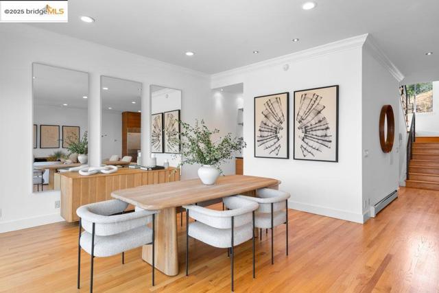 678 Clipper St, San Francisco CA: https://media.crmls.org/mediaz/4d0cde85-04eb-43b8-ad7a-84e7842e30a0.jpg