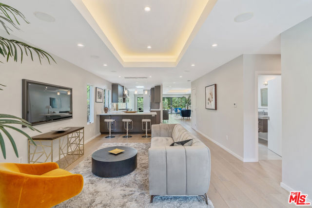 2829 Westbrook Avenue, Los Angeles CA: https://media.crmls.org/mediaz/4d0e199d-a325-49fb-aa34-92209b852491.jpg