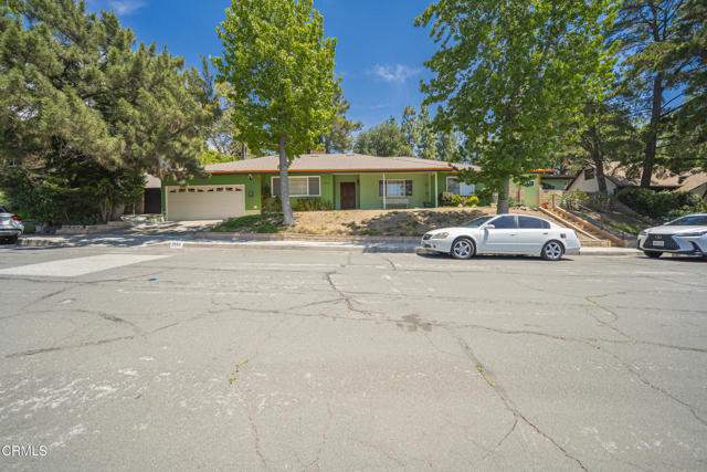 3553 Pontiac Street, La Crescenta CA: https://media.crmls.org/mediaz/4d0e28f5-6f74-41ca-9297-482279ce1e49.jpg