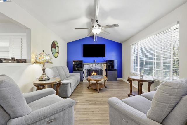 Image 17 of 33 For 9436 Bravo Way