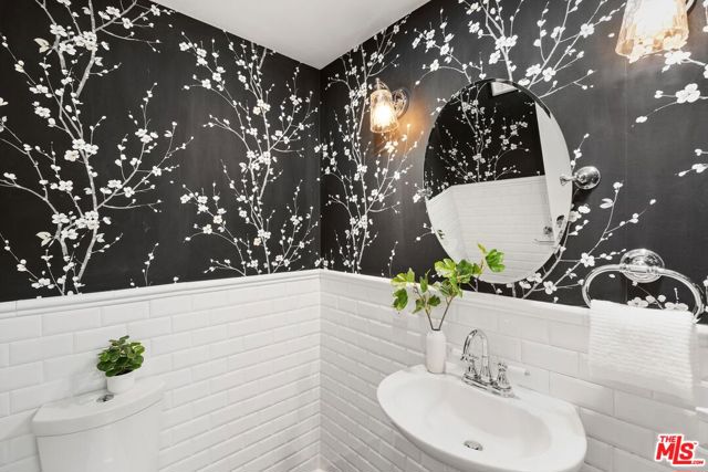 Drew Fenton | 2880 Woodwardia Drive Los Angeles CA | MLS: 7374949