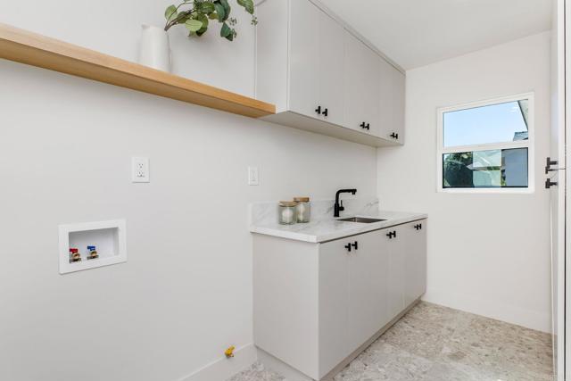 Detail Gallery Image 26 of 28 For 5511 S Corning Ave, Ladera Heights,  CA 90056 - 3 Beds | 2/1 Baths
