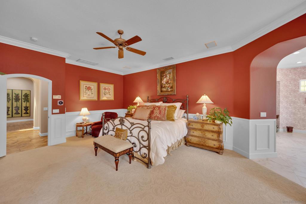 MLS #250027889SD image #16