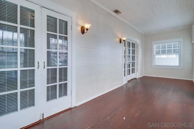 1834 Polk, San Diego CA: https://media.crmls.org/mediaz/4d145693-e1f8-46b9-8884-09a4de4c9a28.jpg