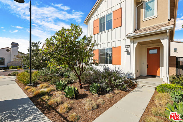 13889 Bell Way, Fontana CA: https://media.crmls.org/mediaz/4d14f52e-d91a-446b-99a6-1c35286b4618.jpg