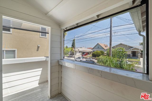 584 W 10th Street, San Pedro CA: https://media.crmls.org/mediaz/4d14f7c7-242d-4a09-b168-7b87d1159463.jpg