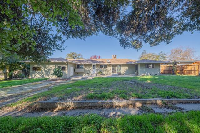 11745 Tam Oshanter Drive, Salinas CA: https://media.crmls.org/mediaz/4d1558ff-4e4c-4b91-9eb1-5e0a6a4a4aff.jpg