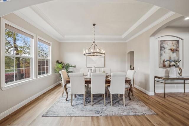 2193 Autinori Ct, Livermore CA: https://media.crmls.org/mediaz/4d1589f9-1f72-4ff7-9025-07b753dd1051.jpg