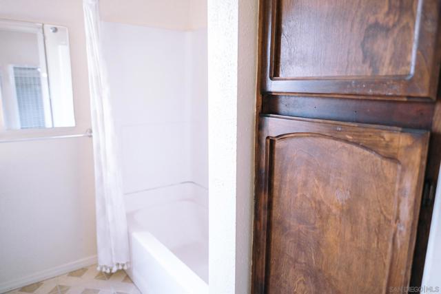 4757 59 Kensington Dr, San Diego CA: https://media.crmls.org/mediaz/4d15d4da-6141-41db-874c-836ae209c1ab.jpg