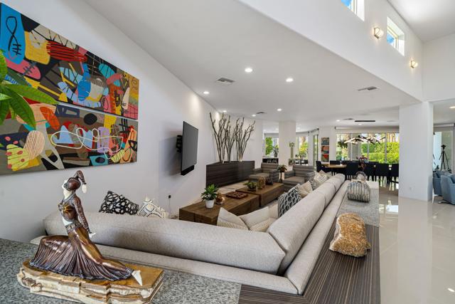 14 Stephen Terrace, Rancho Mirage CA: https://media.crmls.org/mediaz/4d162e68-d1ef-4e87-95e8-7fe5dedd2db1.jpg